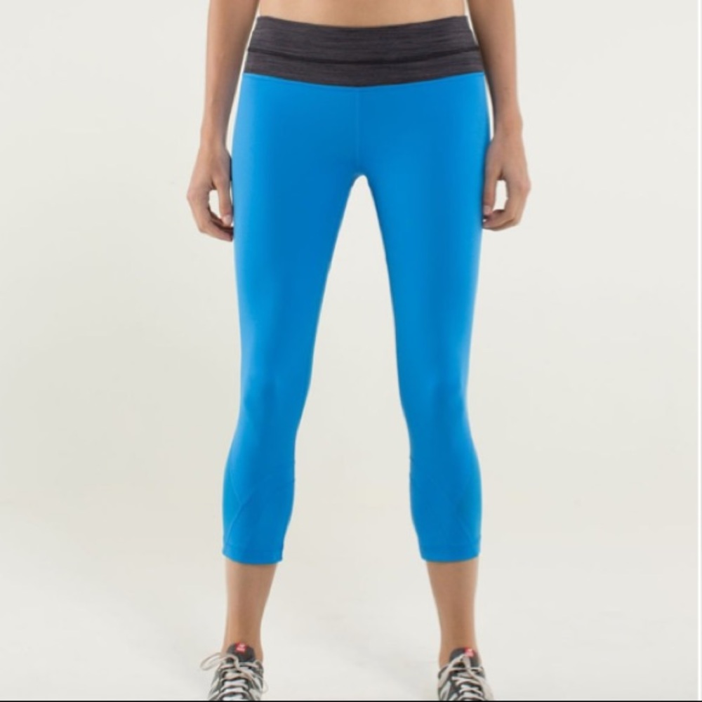 Lululemon Run: Inspire Crop II - Blue/Grey